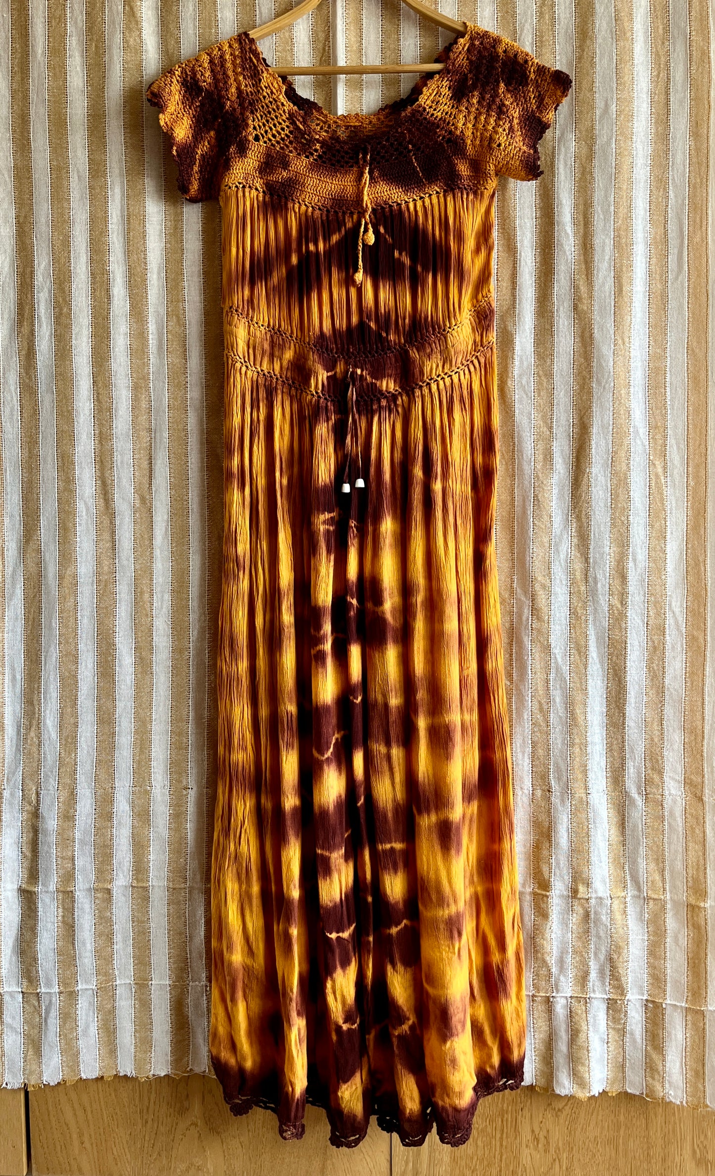 Vintage 1970s handmade Tie-dye Muslim Dress