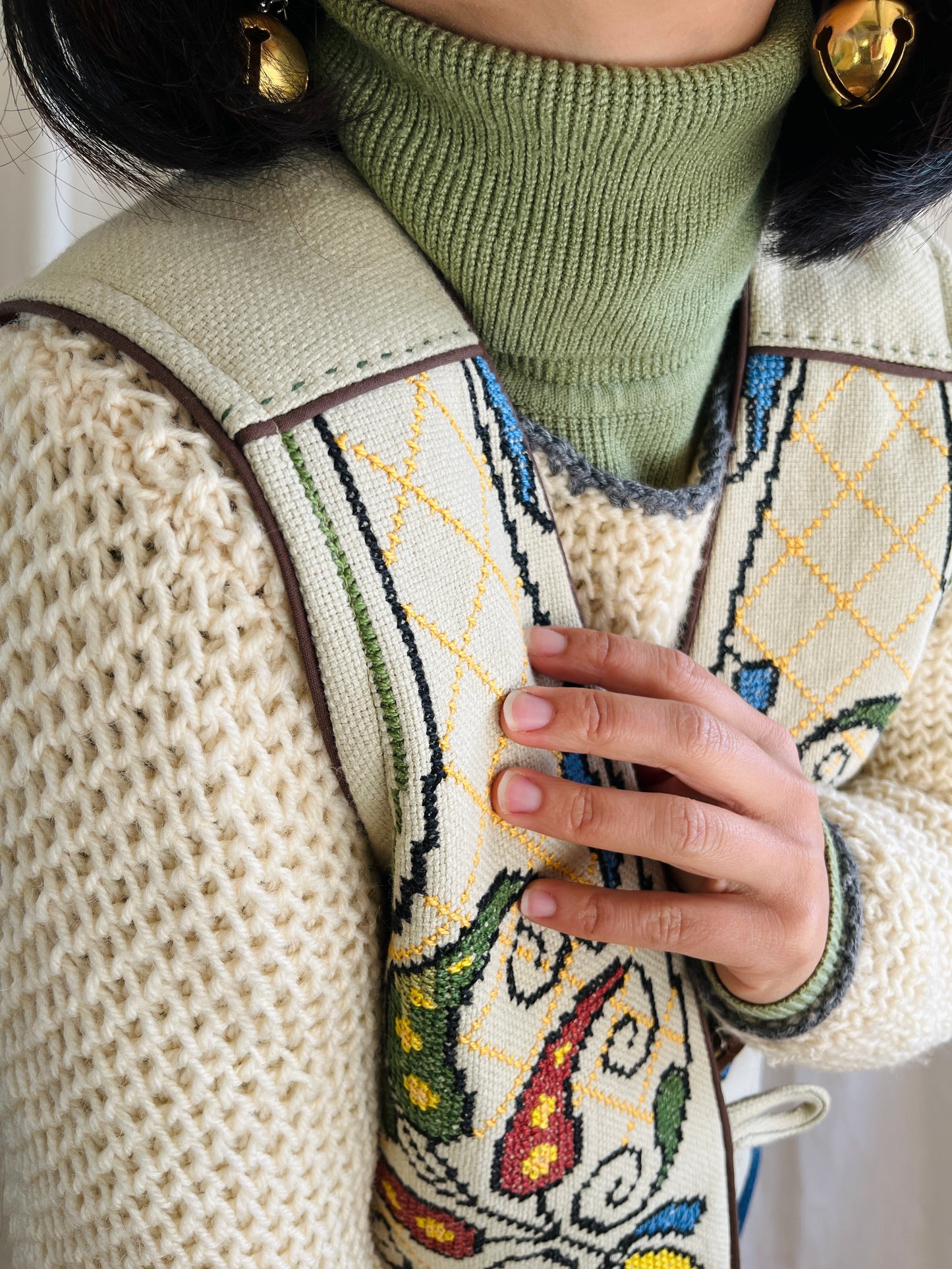 🎴 Floral embroidery Sweater Waistcoat