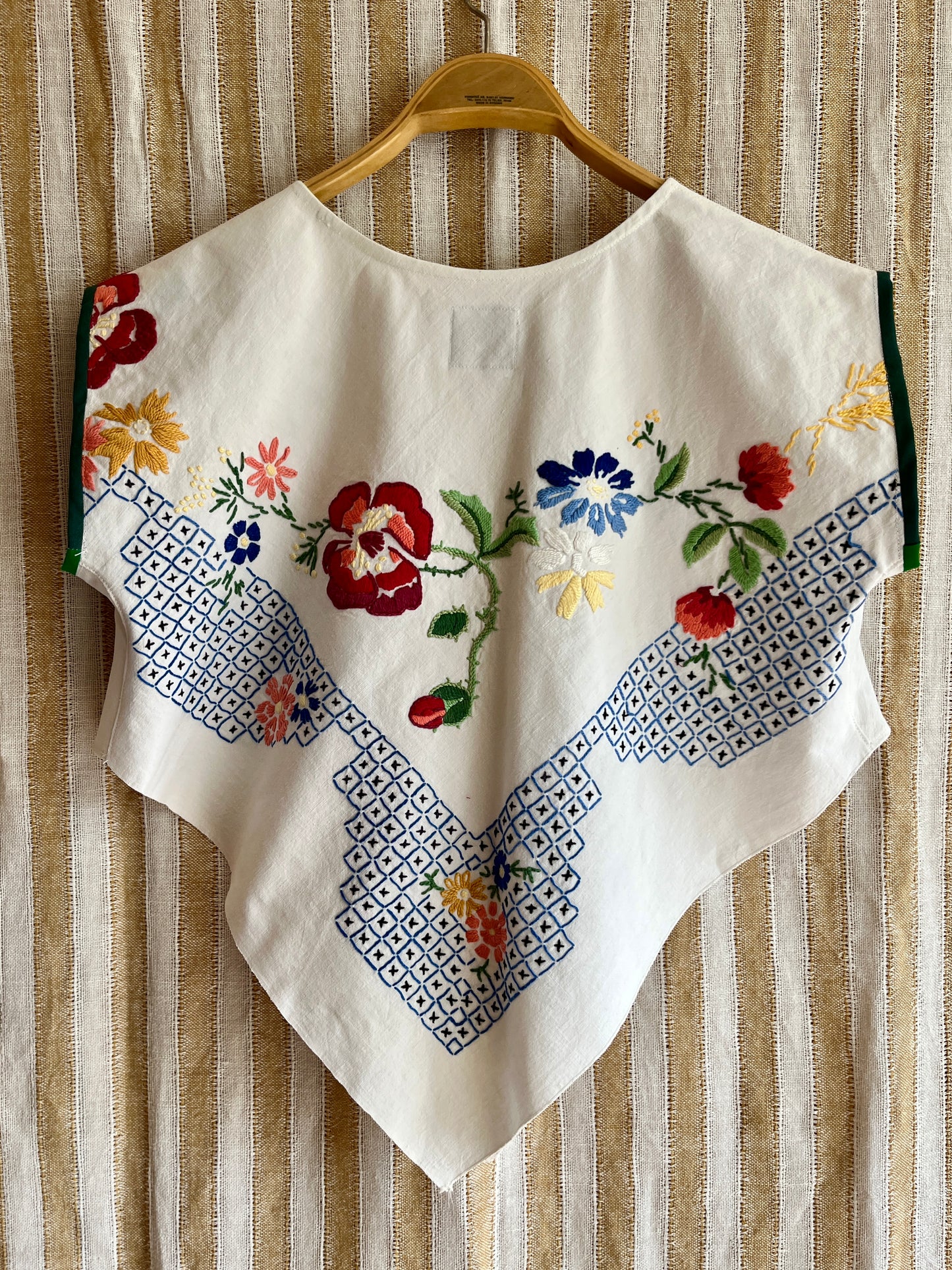 Diamond Top - Summer floral basket and tiles