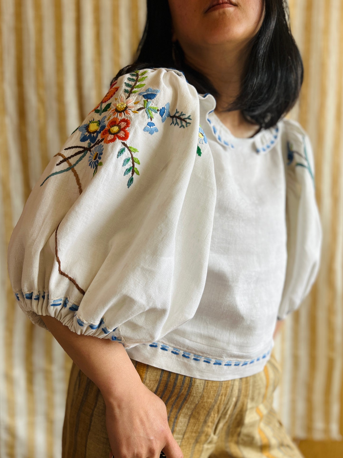 Nordic Floral Air Balloon Sleeves Cropped Top