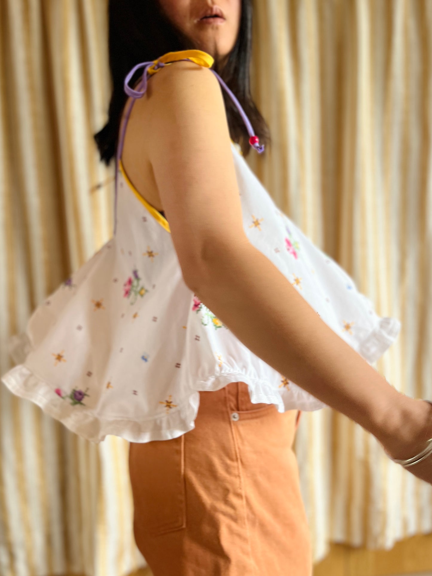 Circular tablecloth top - embroidery floral