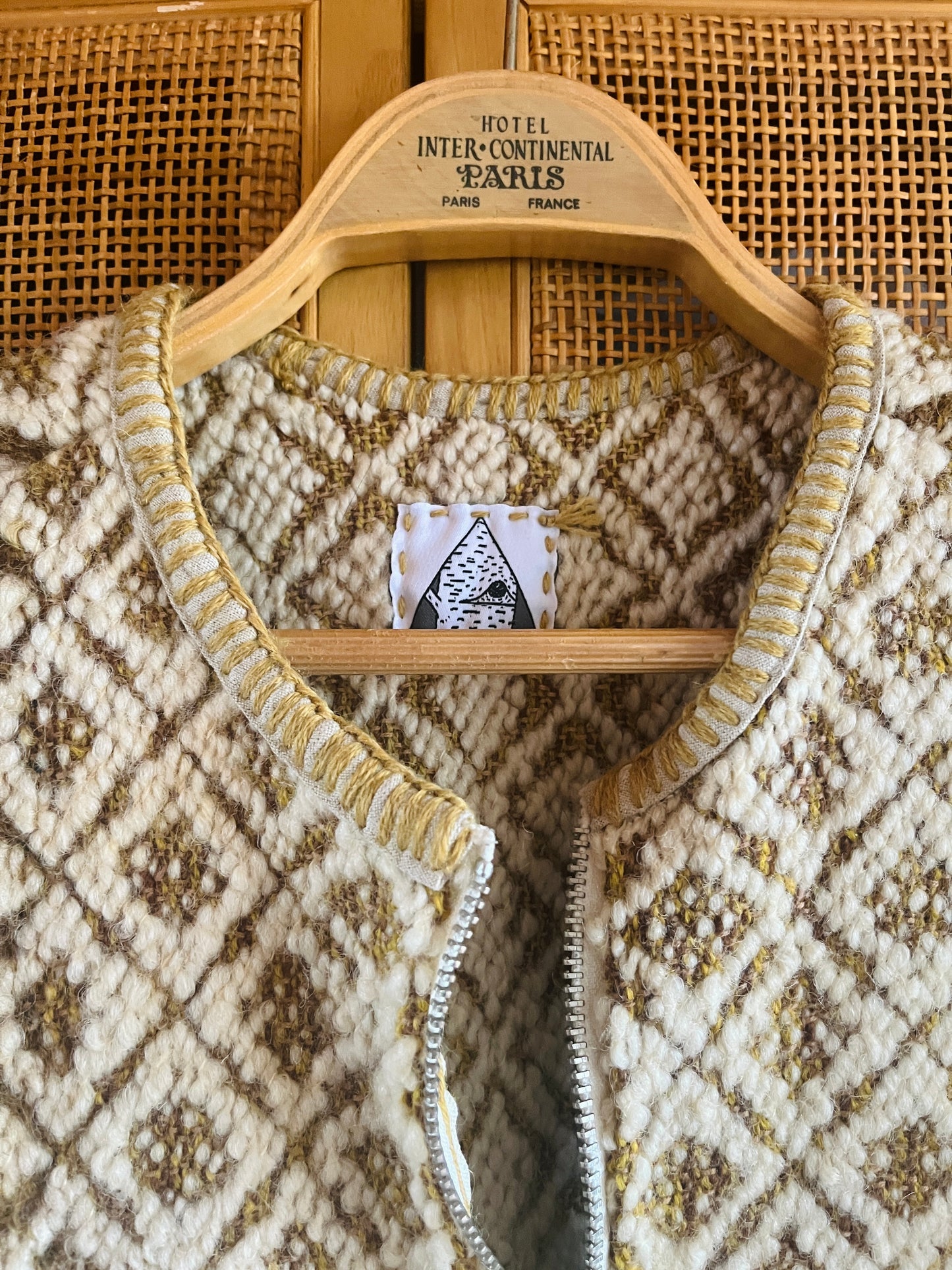 Marino handmade rug turns zipper waistcoat