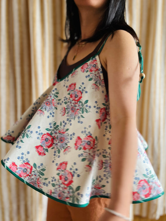 Circular tablecloth top - vintage floral print