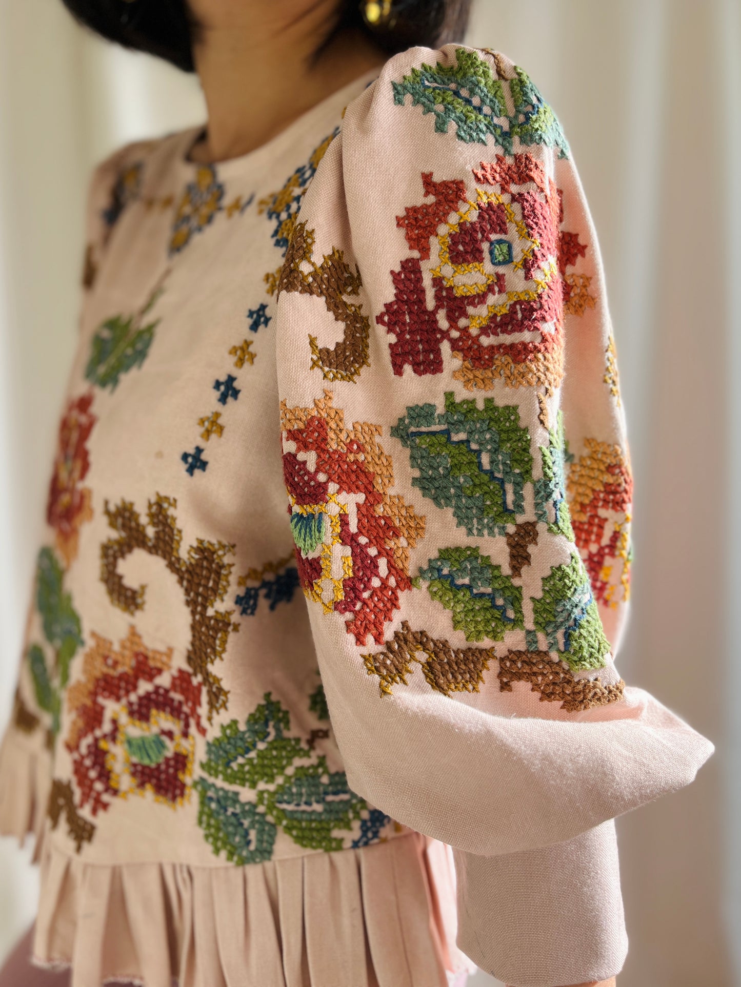 🎴 Astonishing Embroidered Roses Dolly Blouse