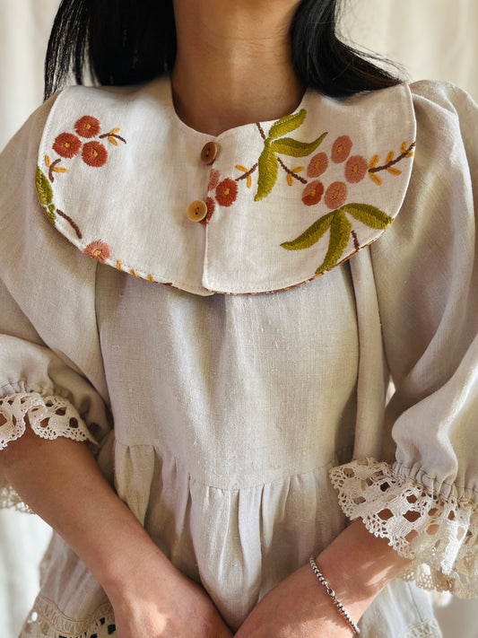 Hand embroidery collar / detachable babydoll style decorative bib