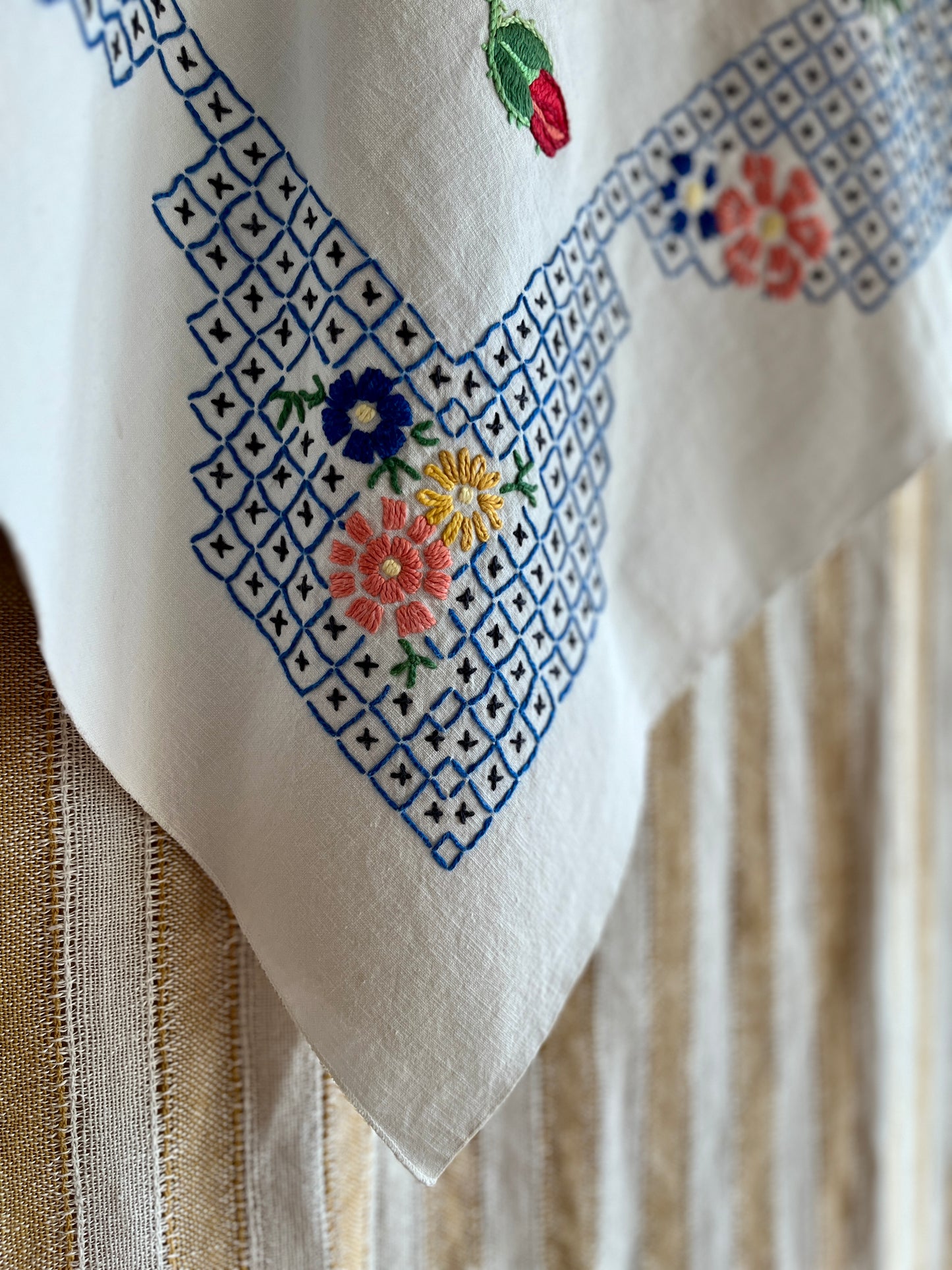 Diamond Top - Summer floral basket and tiles