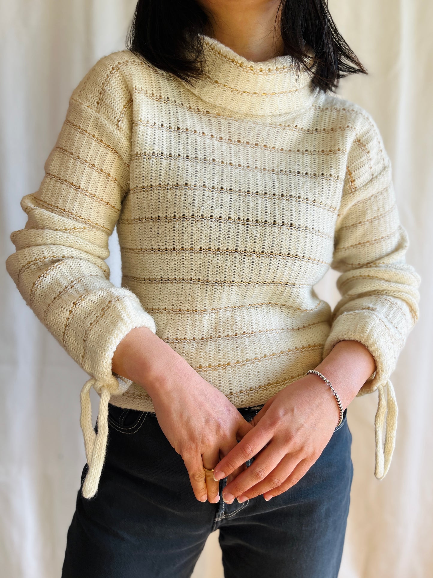 High neck Pullover Cable Knit