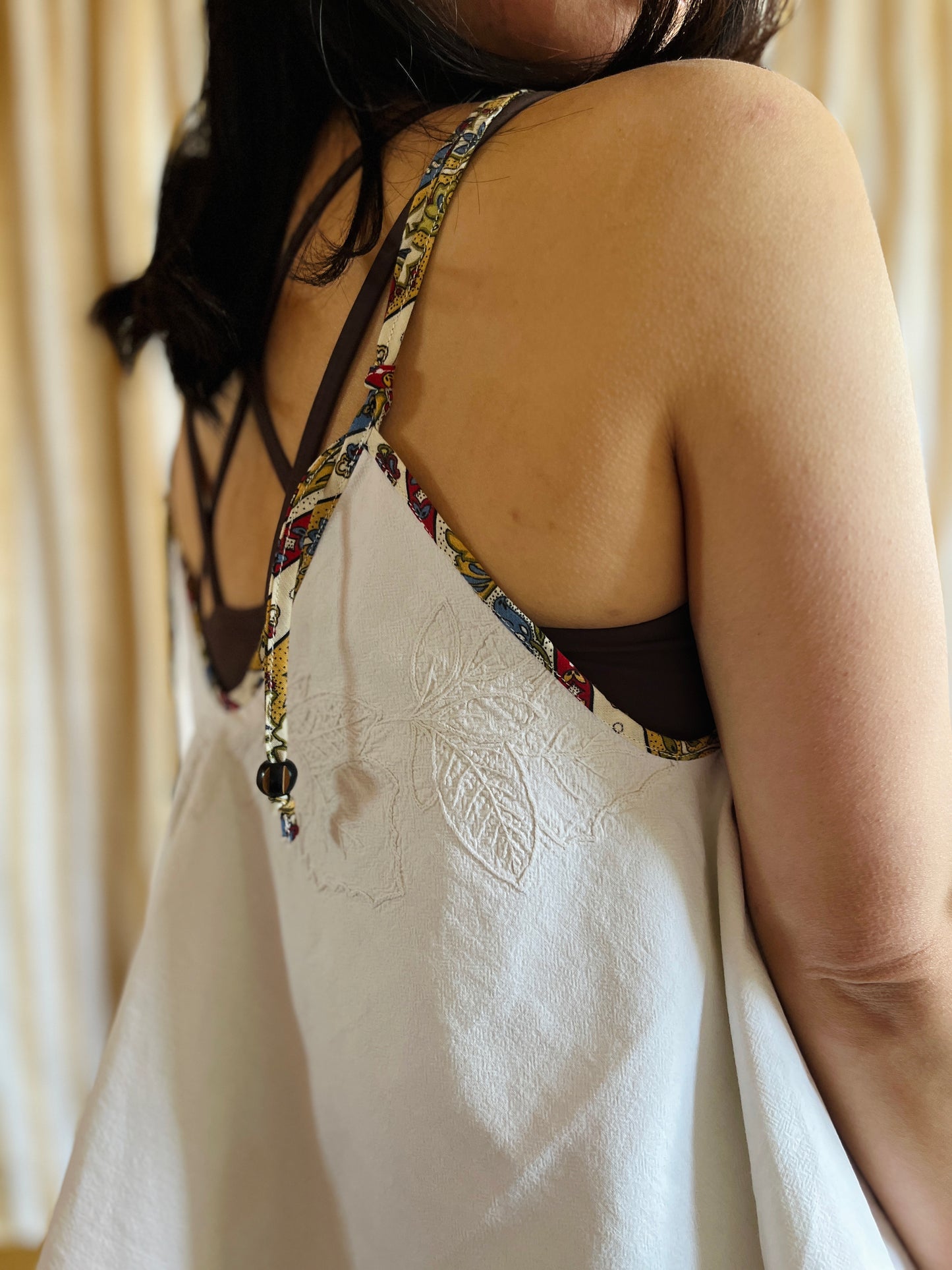 Circular tablecloth top - Hidden Embroidery Linen