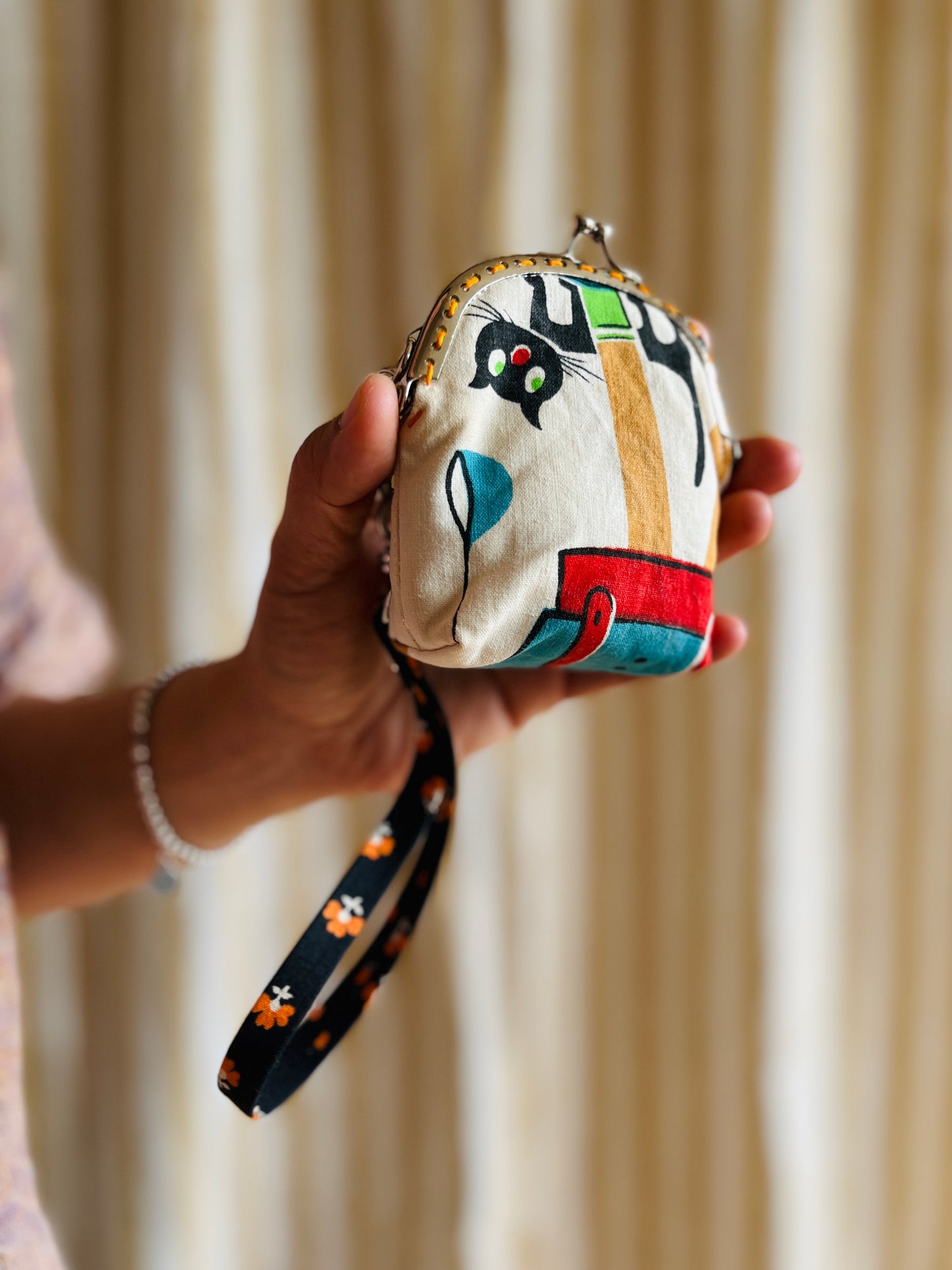 Vintage Fabric Dumpling Kisslock Pouch