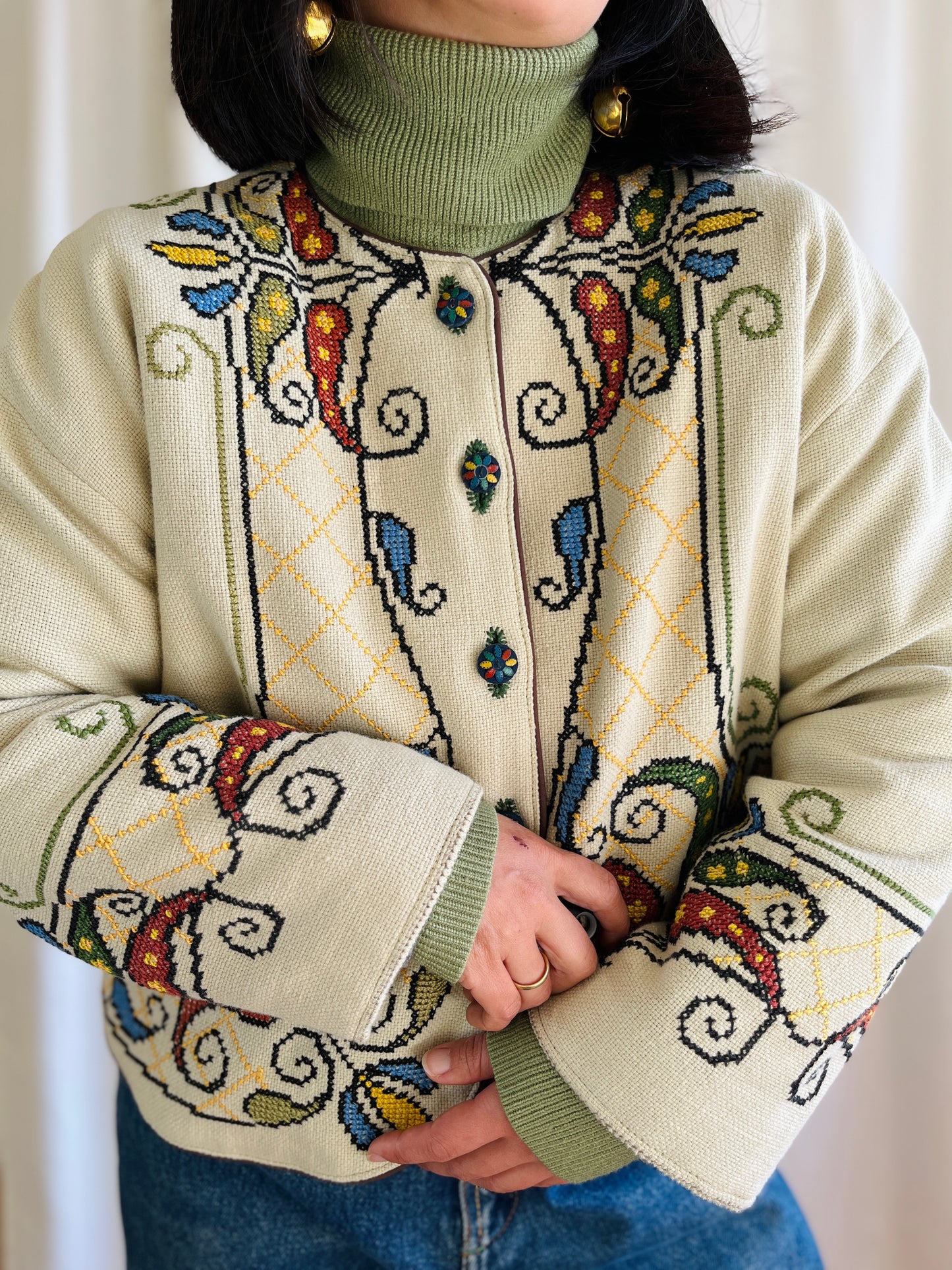 🎴 Embroidered structure jacket