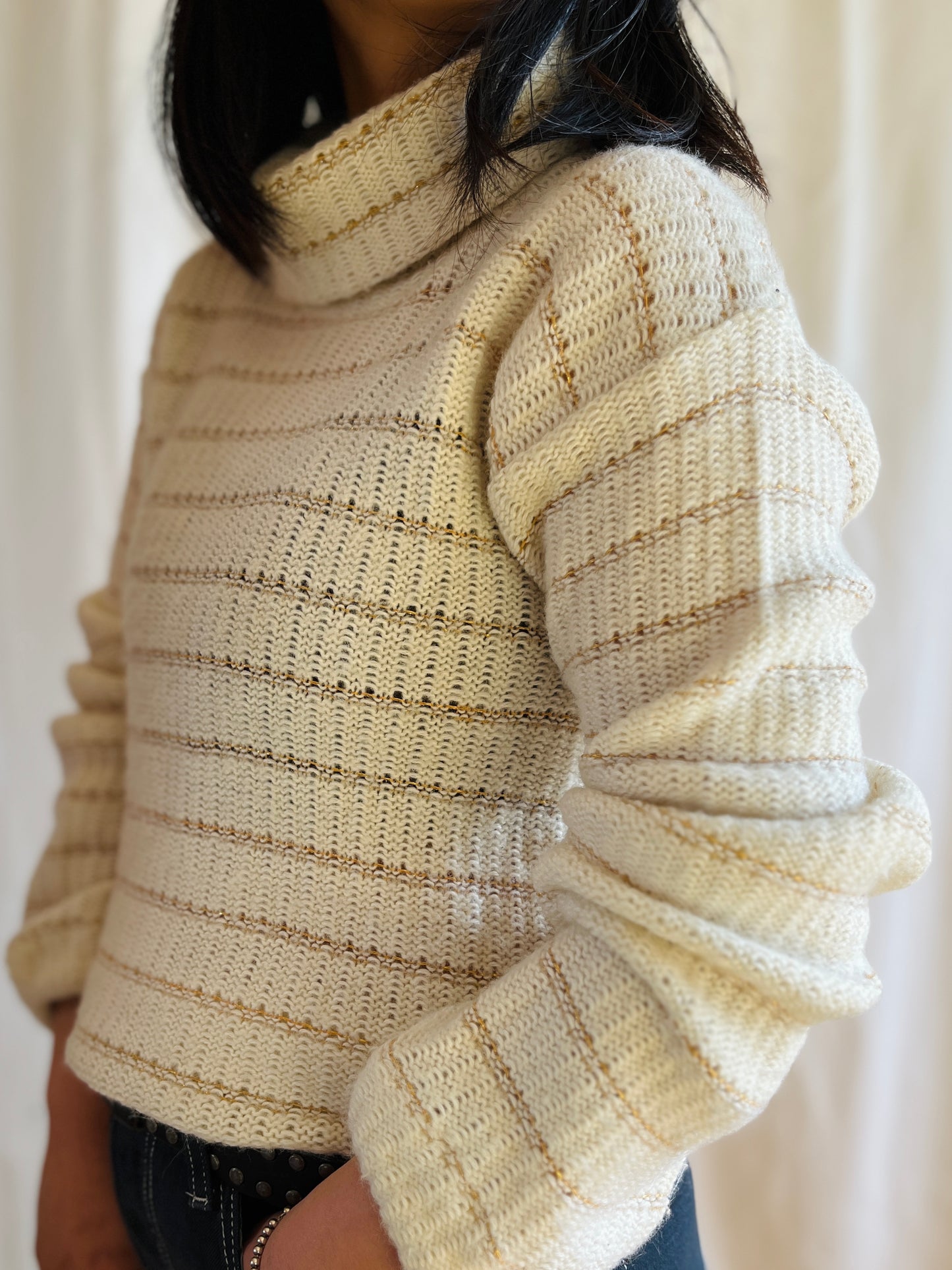 High neck Pullover Cable Knit