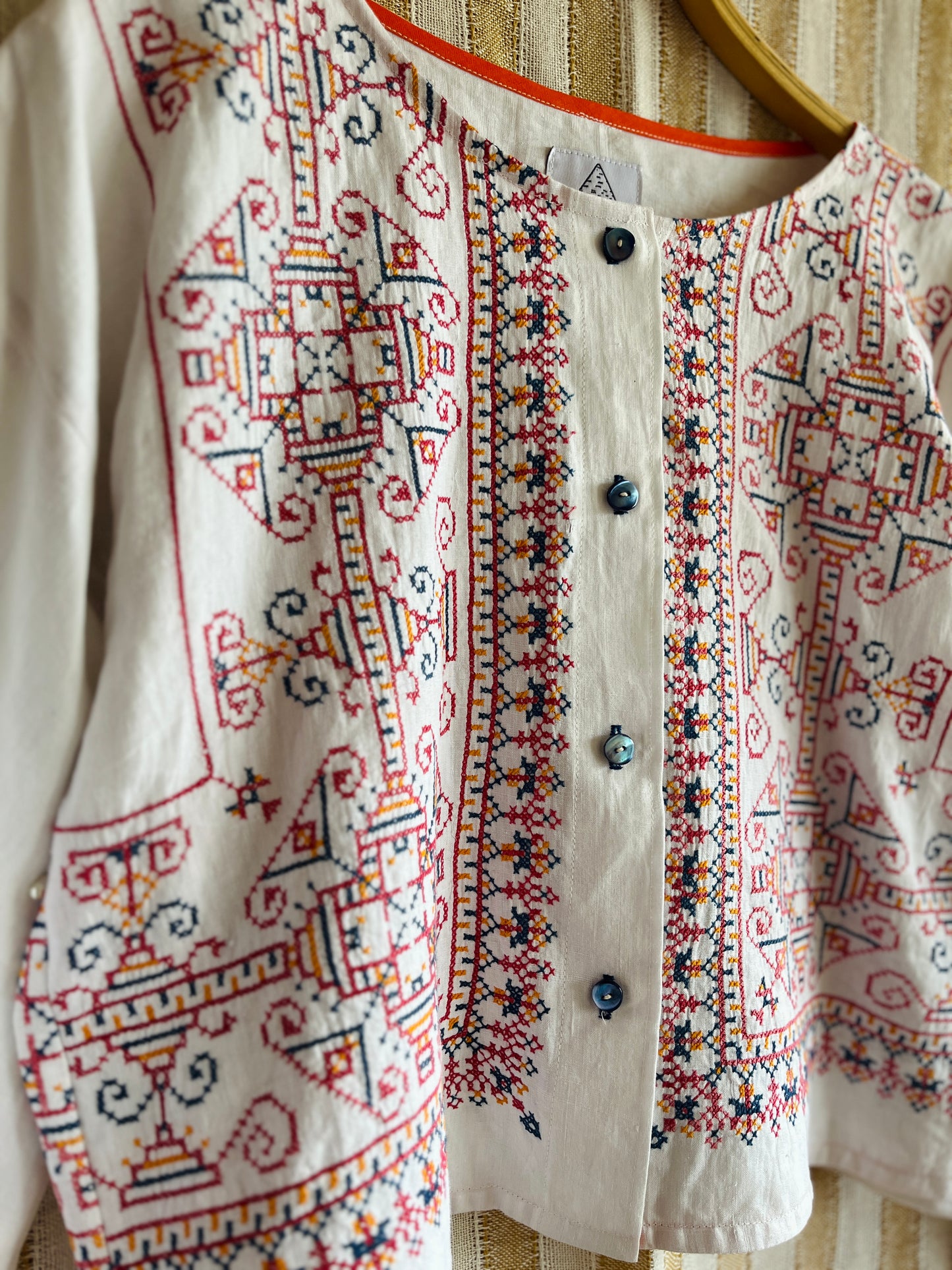 Full embroidery button blouse