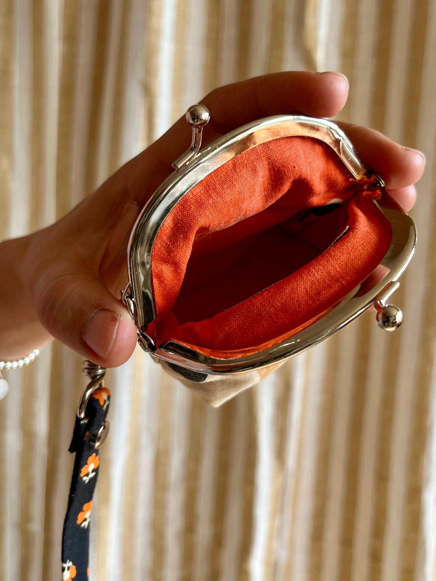 Vintage Fabric Dumpling Kisslock Pouch