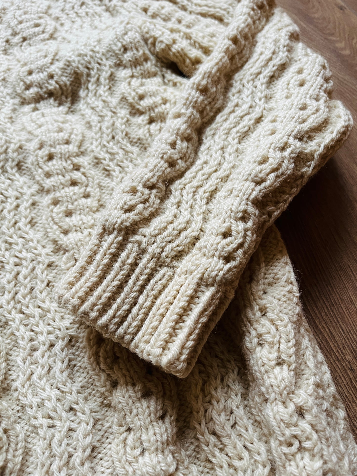 80s handknitted Soft wool Sweater