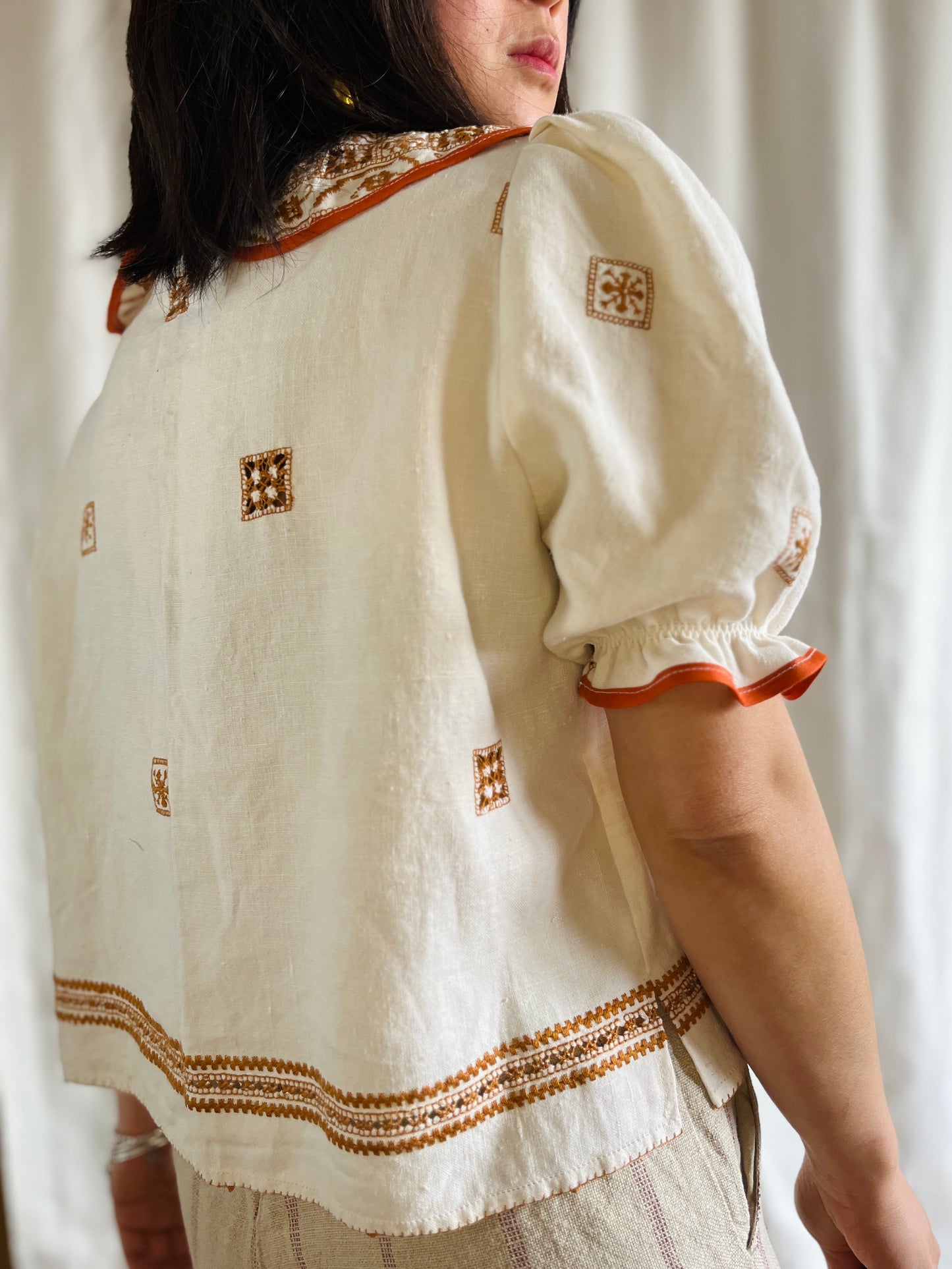 Beautiful Lagartera Embroidered Round Collar Shirt