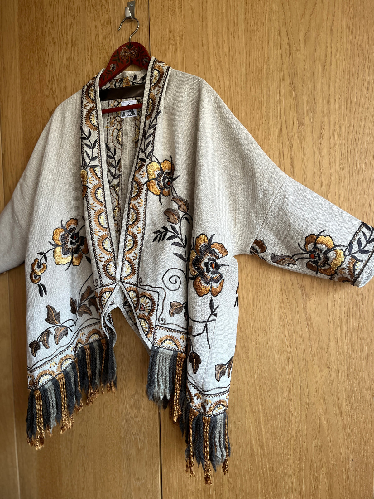 Poncho for j