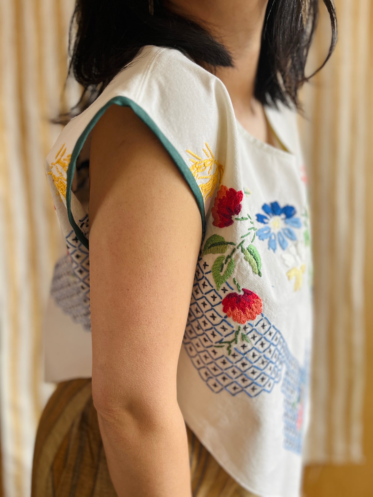 Diamond Top - Summer floral basket and tiles