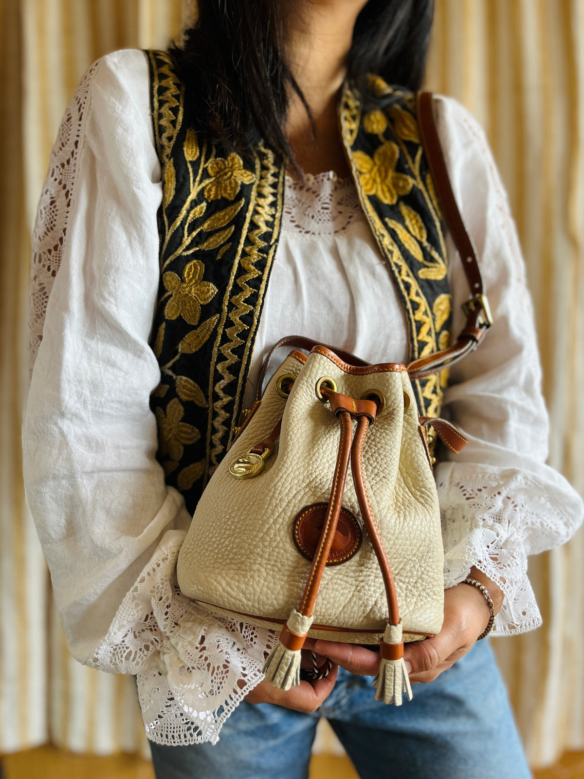 Vintage Dooney & Bourke R134 Mini Drawstring Shoulder-Crossbody Bag