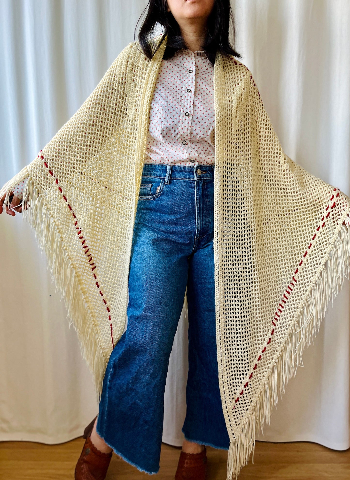 Vintage hand crochet triangular scarf