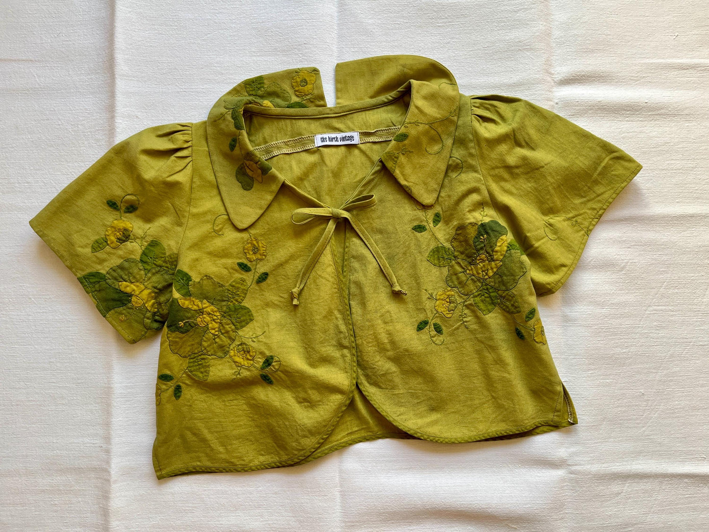 Dyed Green Appliqué tablecloth turns round collar cropped shirt with ties