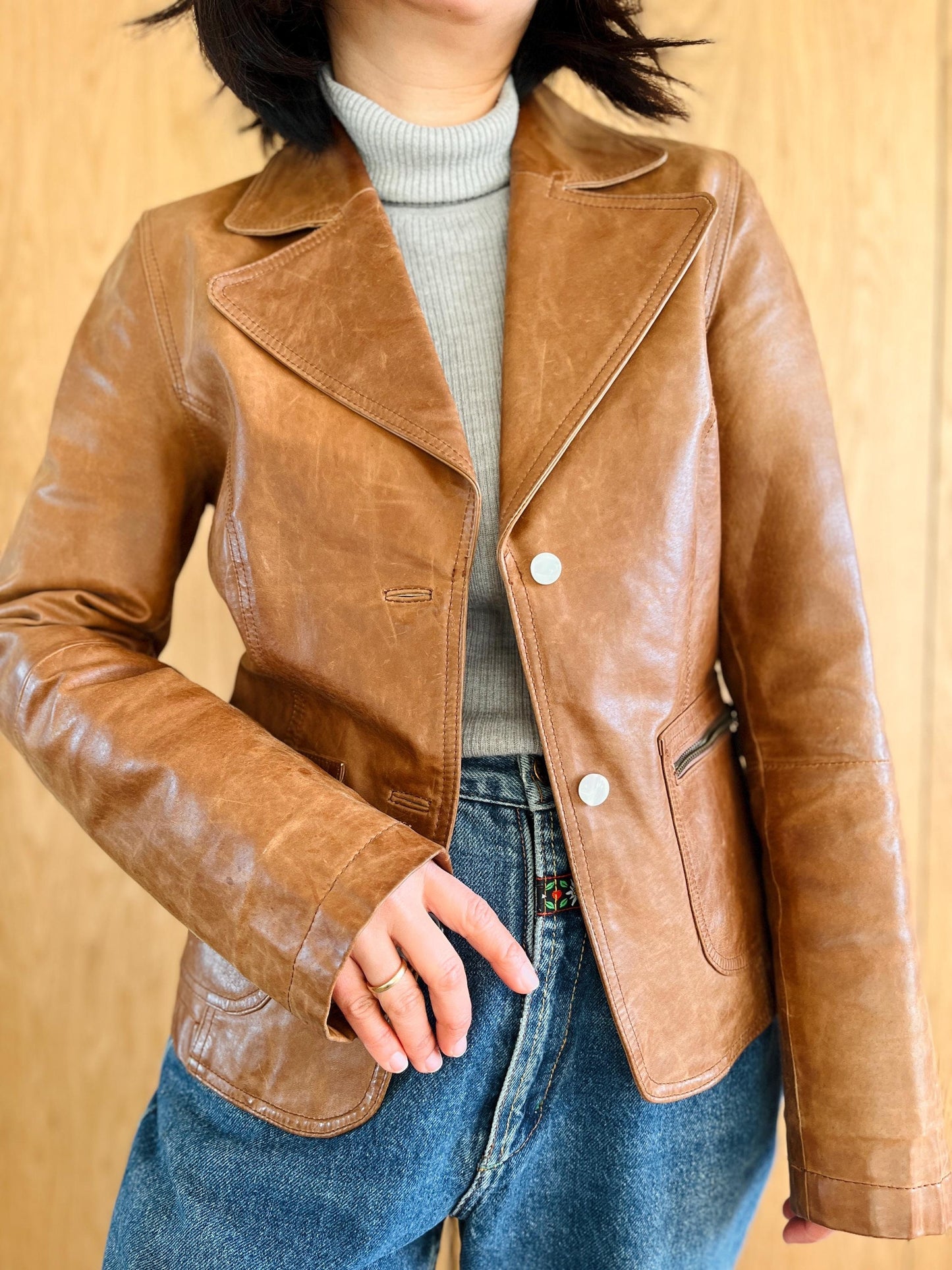 Vintage 90s Great Cut Camel Brown Leather Jacket with zipper pickets