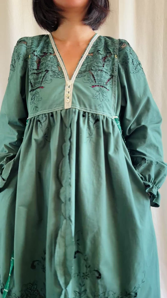 👒 Goddess maxi dress in Autumn green embroidery